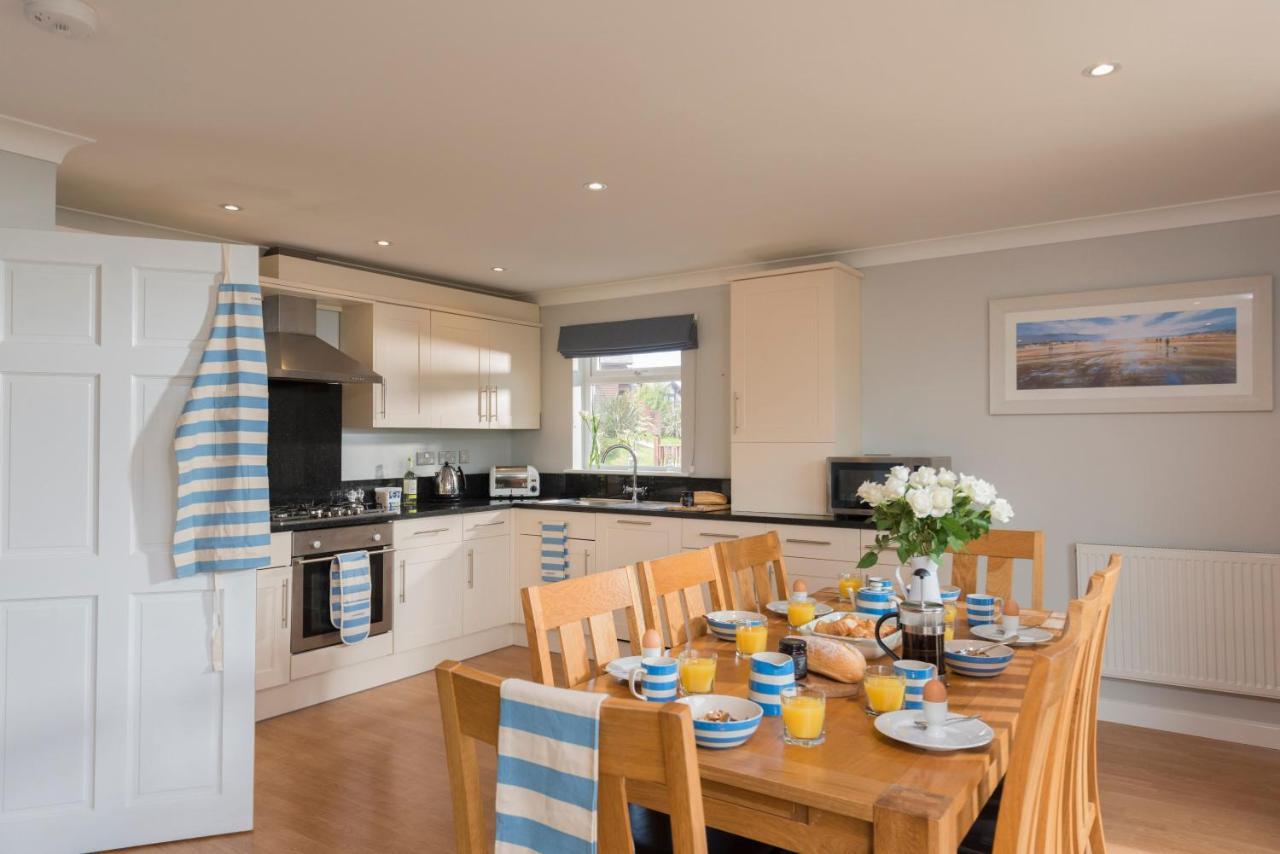 Fistral Hot Tub House For 8 On Retallack Resort New Quay Extérieur photo